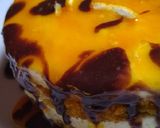 A picture of step 8 of 4 in 1 orange mousse sponge cake.