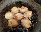 Foto langkah ke 5 dari resep 786. Bakso Ayam Goreng.