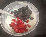 A picture of step 3 of Grapes Strawberry Mattha.