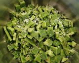 Foto del paso 2 de la receta: Taquitos de longaniza con papas y nopales