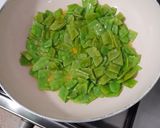 Foto del paso 3 de la receta: Tirabeques con setas