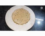 A picture of step 3 of Bajra Thepla.