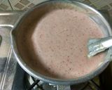 A picture of step 4 of Strawberry Panna Cota.