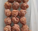 Foto del paso 3 de la receta: Fideuá con pollo 🐔 y albóndigas