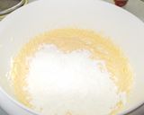 Morzsás szilvás pite habkönnyű tésztával recept fázis 5 fotója