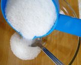 A picture of step 2 of Meringue cookie.