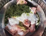 A picture of step 1 of Green chicken.