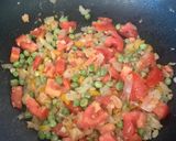 A picture of step 2 of Ají de Fideo.