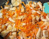 A picture of step 12 of Pad Thai with Chicken and Tofu.