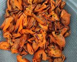 Foto langkah ke 1 dari resep Tumis Kerang Ijo Kupas.