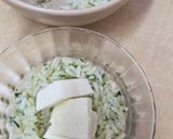 Foto del paso 3 de la receta: Arroz con manteca (mantequilla) ajo, perejil y corazón de sorpresa 😋 🍚 🧈🧄🌱🧀