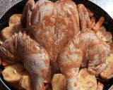 صورة لخطوة 5 من وصفة فروج متبل ومشوي مع الخضار🍗🥔🫑🥕🧅🍅🧄🌶️