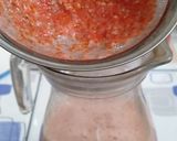 Foto langkah ke 3 dari resep Jus Strawberry Tomat.