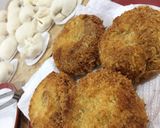Foto langkah ke 6 dari resep Indomie goreng kepal.