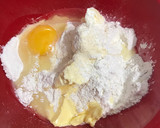 Foto langkah ke 3 dari resep PASTEL isi kentang,wortel dan telur.