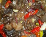 Foto langkah ke 2 dari resep Tumis daging sapi, buncis, bakso dan wortel.