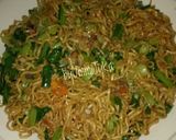 Foto langkah ke 3 dari resep Mi goreng sederhana.