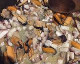 Foto del paso 5 de la receta Spaghetti con frutos de mar🍝🐙🦐🦀