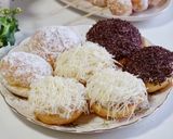 Foto langkah ke 9 dari resep Donat Empuk Tanpa Ulen.