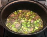 A picture of step 5 of Waterblommetjie Bredie.