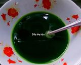 A picture of step 1 of Pandan and Mung Bean Steamed Layer Cake (Bánh Da Lợn).