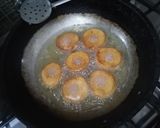 A picture of step 6 of Donuts.