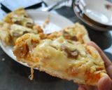 Foto langkah ke 20 dari resep Pizza anti gagal uenakk.