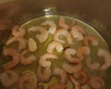 Foto del paso 1 de la receta: Fideos con calamares y langostinos
