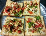 A picture of step 5 of Chicken sandwich with cheesy garlic bread.