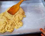 सूजी तिल की बर्फी (Sooji til Ki Burfi recipe in Hindi) रेसिपी चरण 7 फोटो