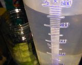 Foto langkah ke 3 dari resep Infused water montimint.