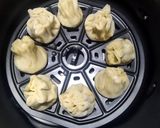 A picture of step 4 of Momos.