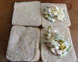 Foto del paso 2 de la receta: Sándwiches de atún, huevo duro y salsa rosa de lima