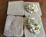 Foto del paso 2 de la receta: Sándwiches de atún, huevo duro y salsa rosa de lima