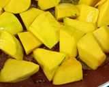 A picture of step 3 of Khatta Meetha Banarasi Kaddu Sabji.