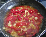 Foto del paso 3 de la receta: Espaguetis con salsa de pimientos asados y soja texturizada