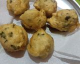 मेदू वड़ा (Mendu Vada recipe in Hindi) रेसिपी चरण 4 फोटो