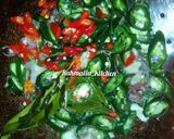 Foto langkah ke 4 dari resep Cumi tumis cabe hijau.