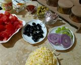 صورة لخطوة 1 من وصفة خبيزات البيتزا بسميد رطب والفرينة👍👍👍👍👍👍👍