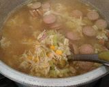 Foto langkah ke 3 dari resep Soup brokoli jagung sosis.