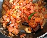 A picture of step 4 of Paneer Capsicum Masala.