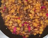 Foto langkah ke 3 dari resep Sambal goreng kentang rempelo ati.
