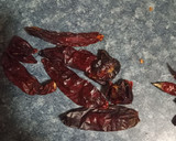 Foto del paso 2 de la receta: Salsa roja para tacos