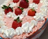 Epres, tejszínhabos, rakott babapiskóta recept fázis 7 fotója