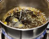 A picture of step 3 of Cardamom tea (Elaichi chai).