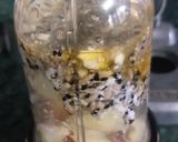 A picture of step 3 of Apple smoothie.