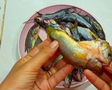 Foto langkah ke 1 dari resep Cuma di Sini! Ikan Bumbu Rujak ala Kampung, Pedas dan Segar.