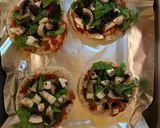 A picture of step 1 of Breakfast Pita Pizza.