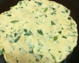 A picture of step 4 of Spinach Thalipeeth.