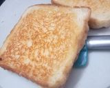 पॅन फ्रॉईड एग चीज सँडविच (egg cheese sandwich recipe in marathi) रेसिपी स्टेप 4 फोटो